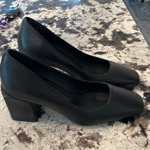 Colo never worn block heels!  Gorgeous!